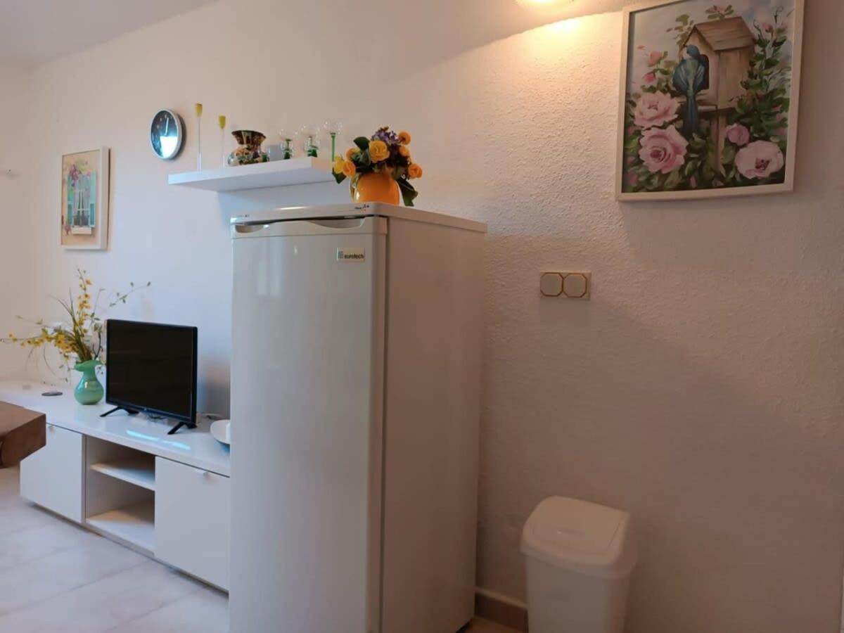 Quaint Ground Floor Apartment With Pool Lb1 Torrevieja Exterior foto